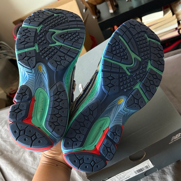 New Balance 1906 - Picture 2 of 4